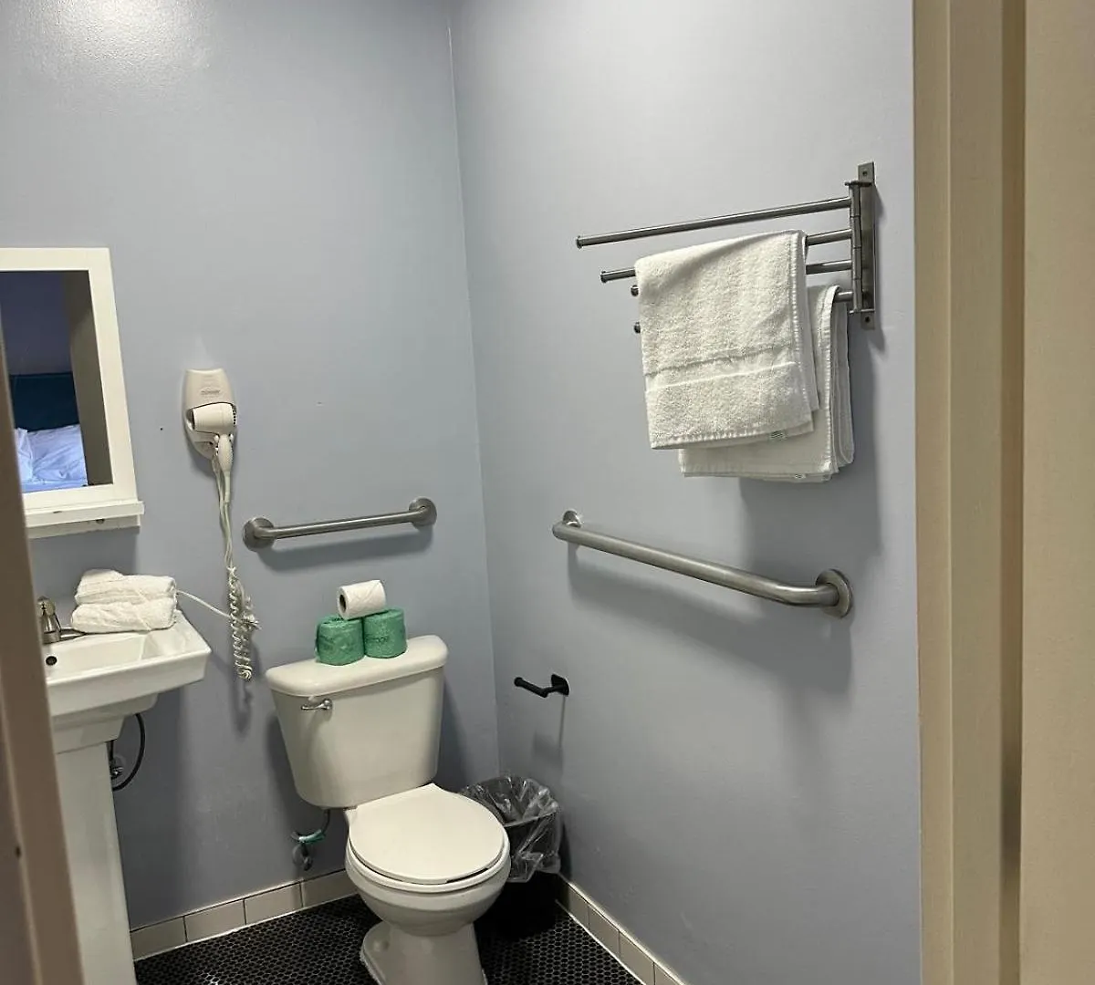 Essence Hotel New York 3*,  United States