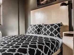 Essence Hotel New York 3*,