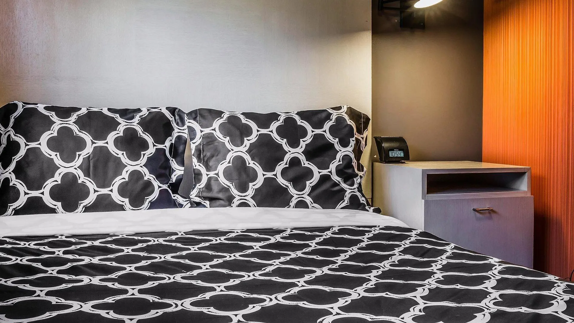 Essence Hotel New York 3*,  USA